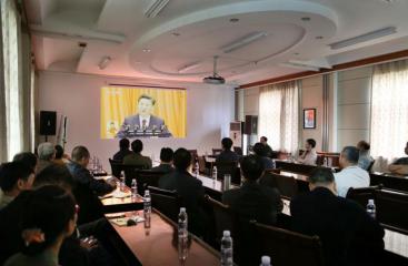 南寧糖業干部職工收看十九大開幕盛況