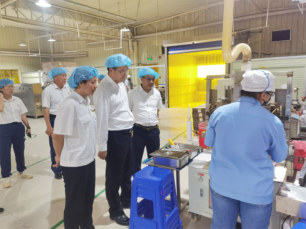 舒雅-李長頌 攝（小圖）.jpg