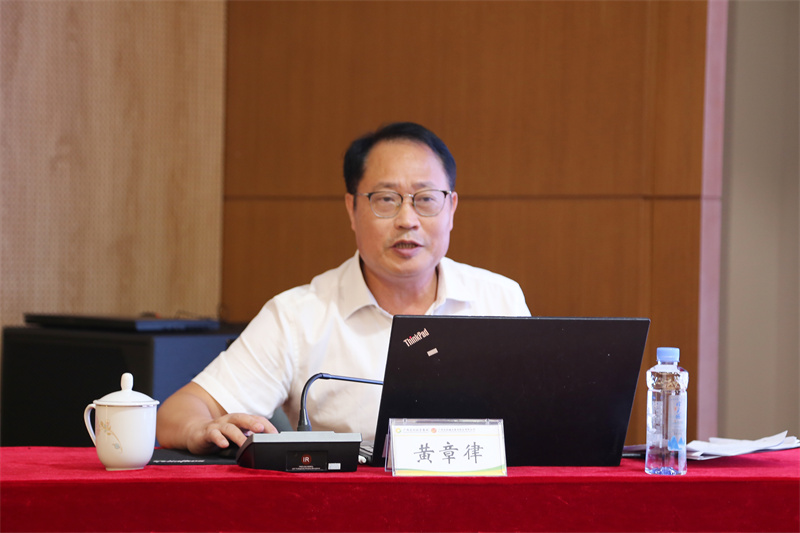 1747994714145698.jpg 黨群工作部主任黃章律圍繞“國有企業(yè)基層黨建工作要求”開展培訓.jpg