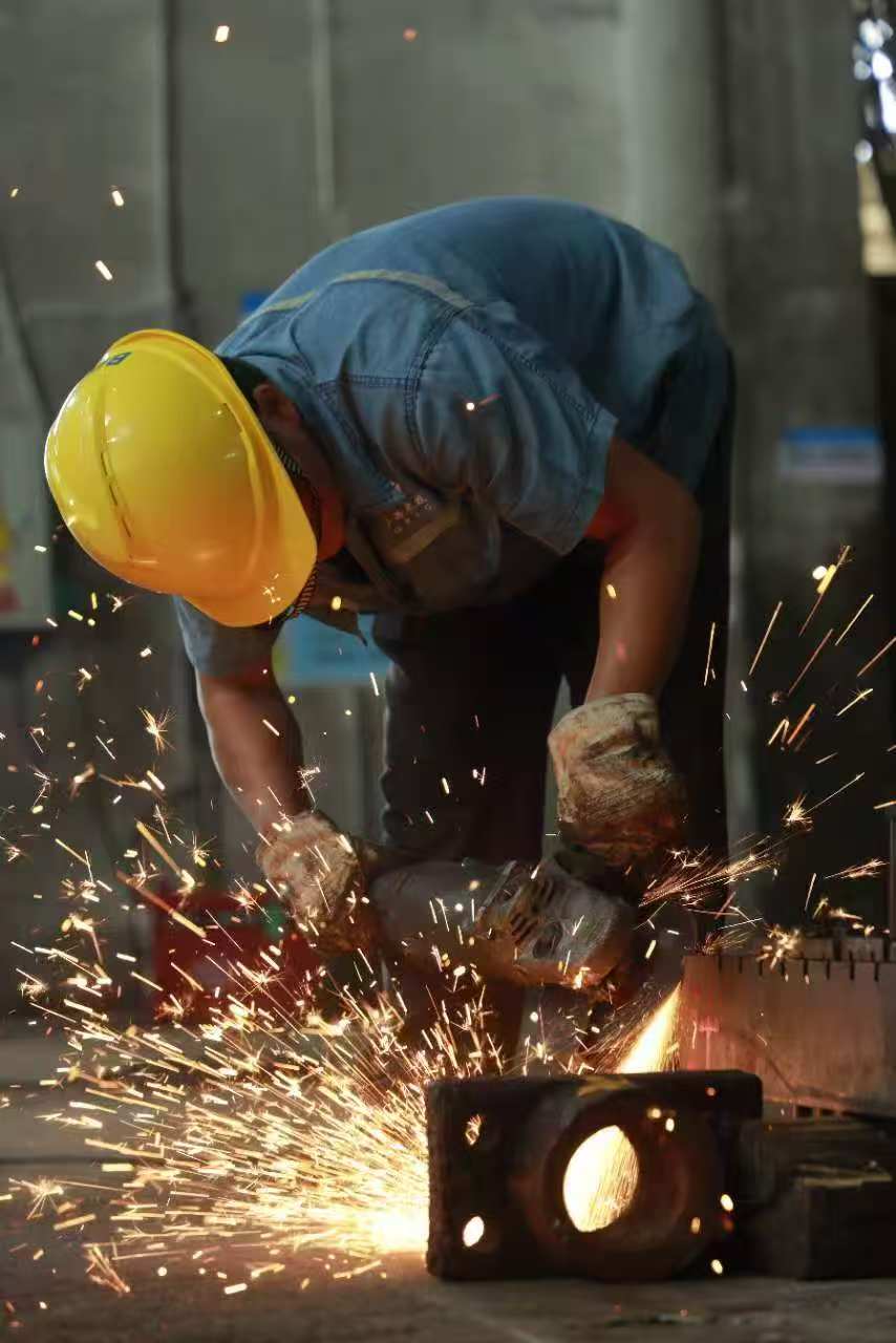 糖廠工人愛火花：博慶公司石別糖廠壓榨車間楊潔 攝 (2).jpg