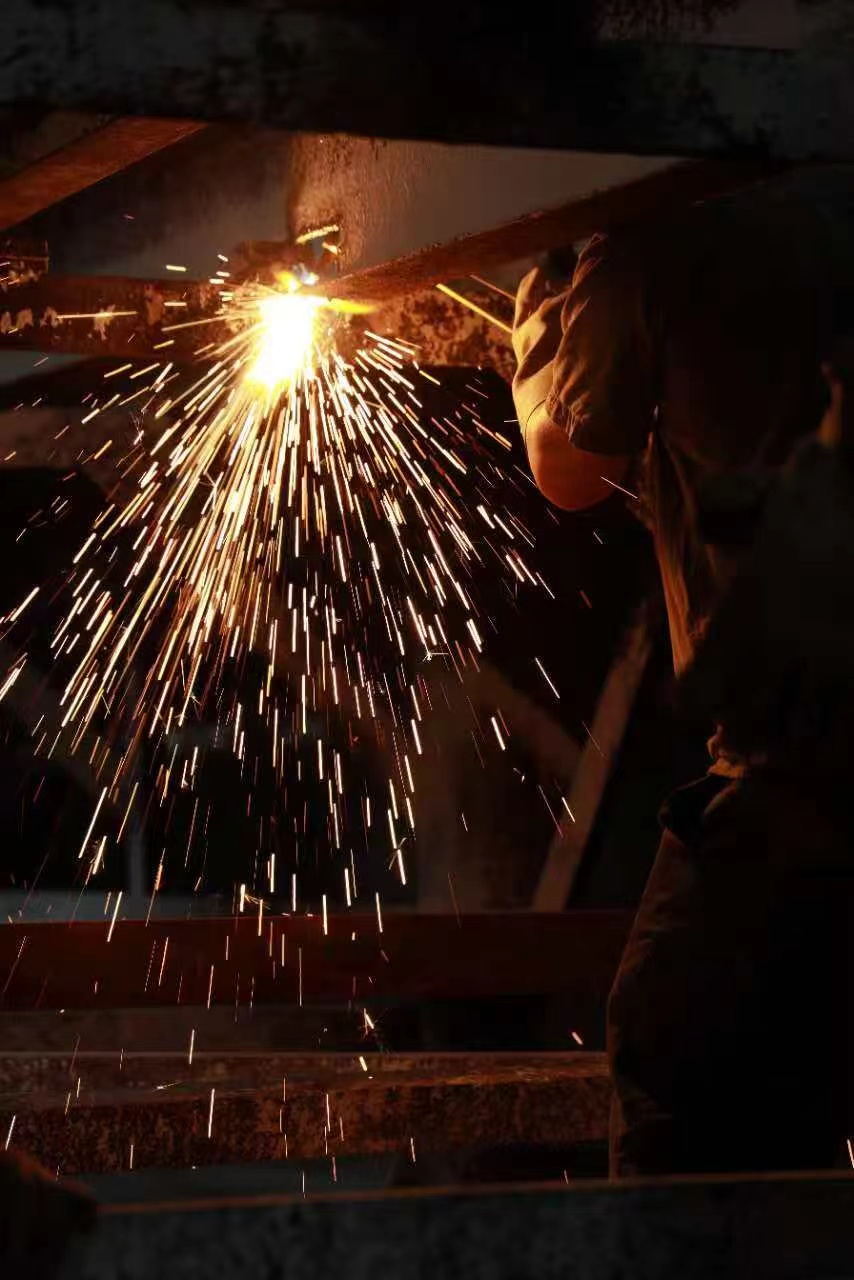 火花世界：博慶公司石別糖廠化驗室韋愛根 攝.jpg