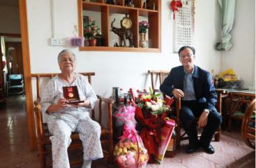 莫菲城走訪慰問抗美援朝老戰士